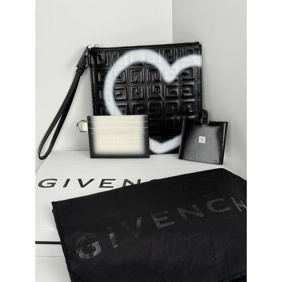 Givenchy Monogram-Embossed Heart-Print Clutch Bag – Black/White - Picture 9 of 9